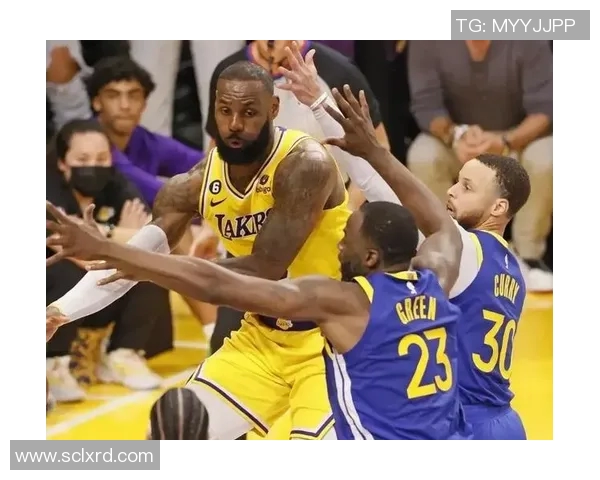 库里领衔勇士大胜湖人，再次证明实力不容忽视